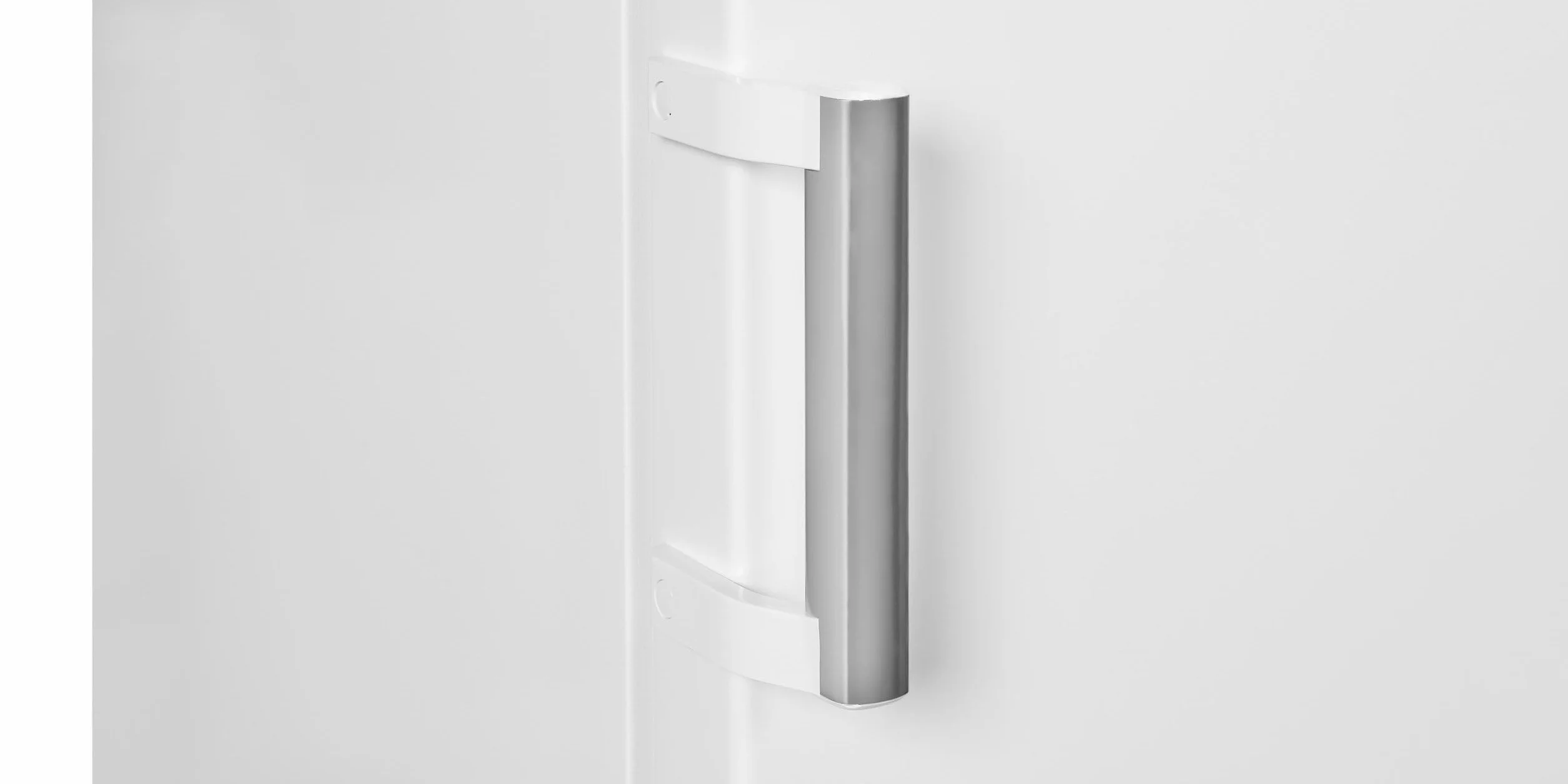 Exquisit® Congelador Vertical, 194L, Clase E, Color Blanco, 1 Puerta, 5 Cestos, Estante de Cristal,Tecnología No-Frost, Cajón XL, Altura Regulable, Consumo 219 kWh/año, Medidas 169,5x56x56,5 Cm.