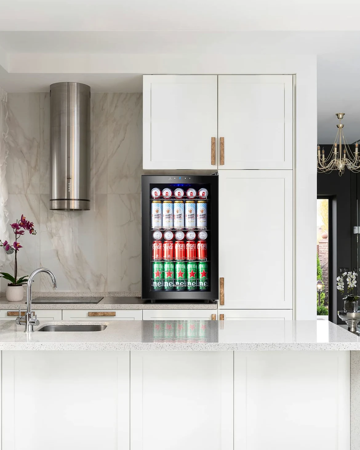 Kalamera KRC-68GE Refrigerador para bebidas, nevera pequeña para botellas con panel de control táctil, zona de enfriamiento de 3-18 °C, nevera de cerveza, 68 litros, 38 dB, luz interior LED azul