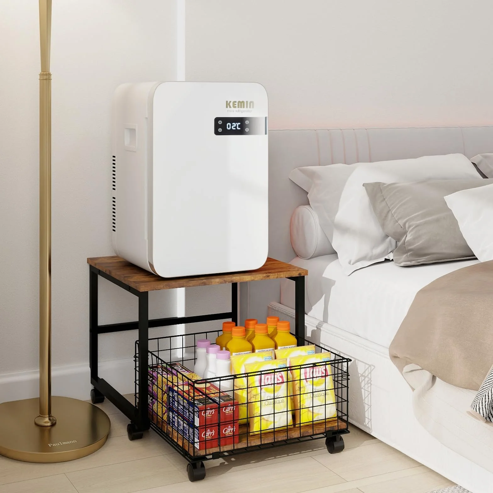 PUNCIA Soporte de Frigorífico con Cesta Metálica Base Móvil para Refrigerador con Ruedas Mueble Congelador Estantería para Nevera con Cesta Extraíble de Almacenamiento para Cocina Salón Oficina Retro