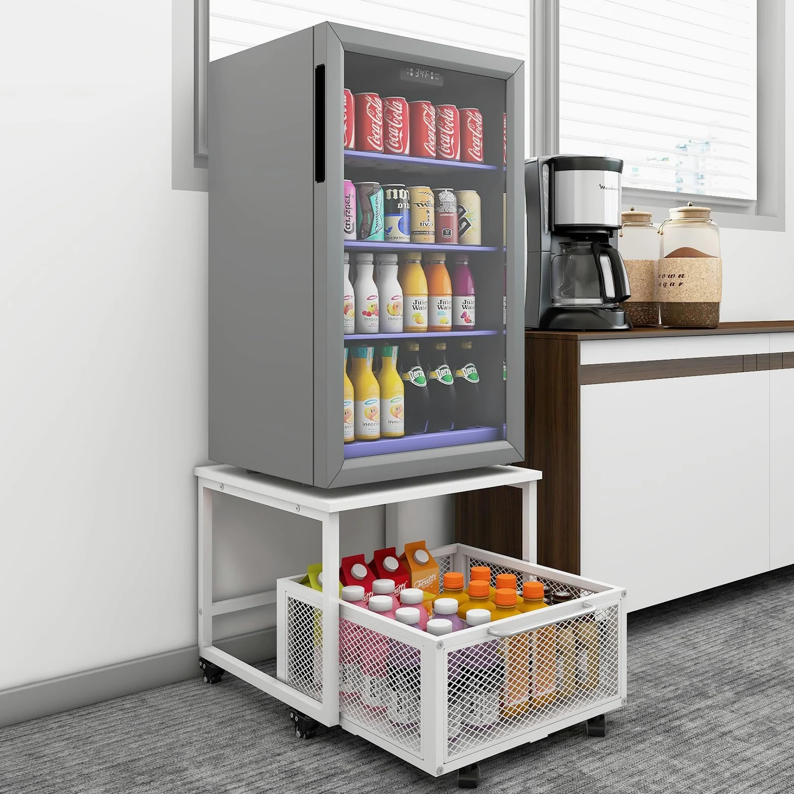 PUNCIA Mueble Soporte Móvil para Mini Nevera con Cesta Metálica Calada | Soporte para Frigorífico Congelador Refrigerador con Base Móvil Estantería con Ruedas para Nevera para Oficina Cocina Salón