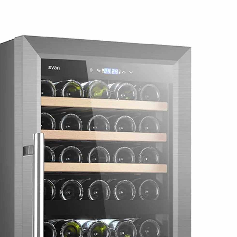SVAN Vinoteca 45 Botellas Negro SVN4500D. 85W, 2 Zonas Independientes, Display LED táctil, Pantalla Digital Exterior, 7 Baldas de Madera, 1 Rejillas Metálicas, Clase de Eficiencia Enérgetica G