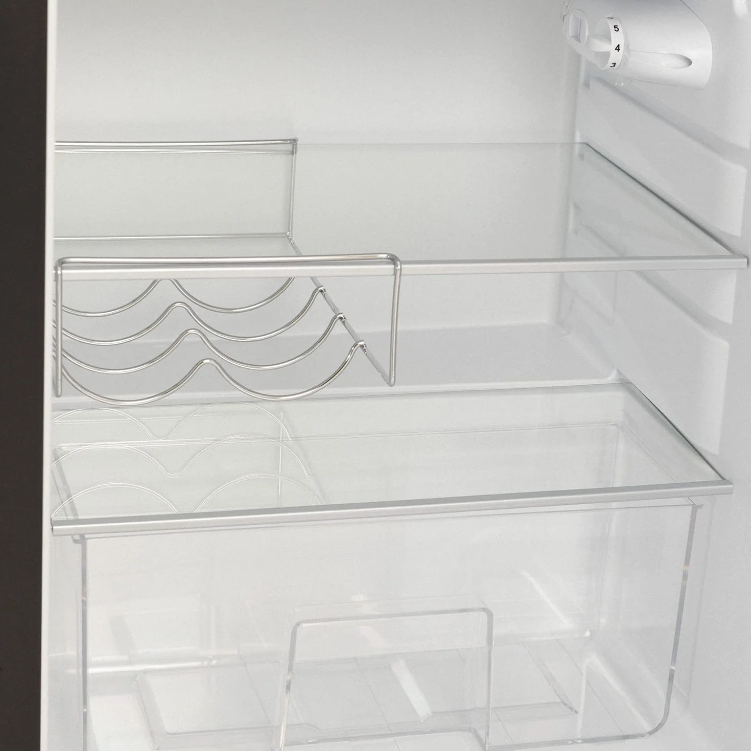 CREATE / RETRO FRIDGE 83.5 GOLD/Frigorífico negro maneta oro / 98W. bajo consumo. 2 estantes. regulador temperatura. botellero. 56x54x84cm