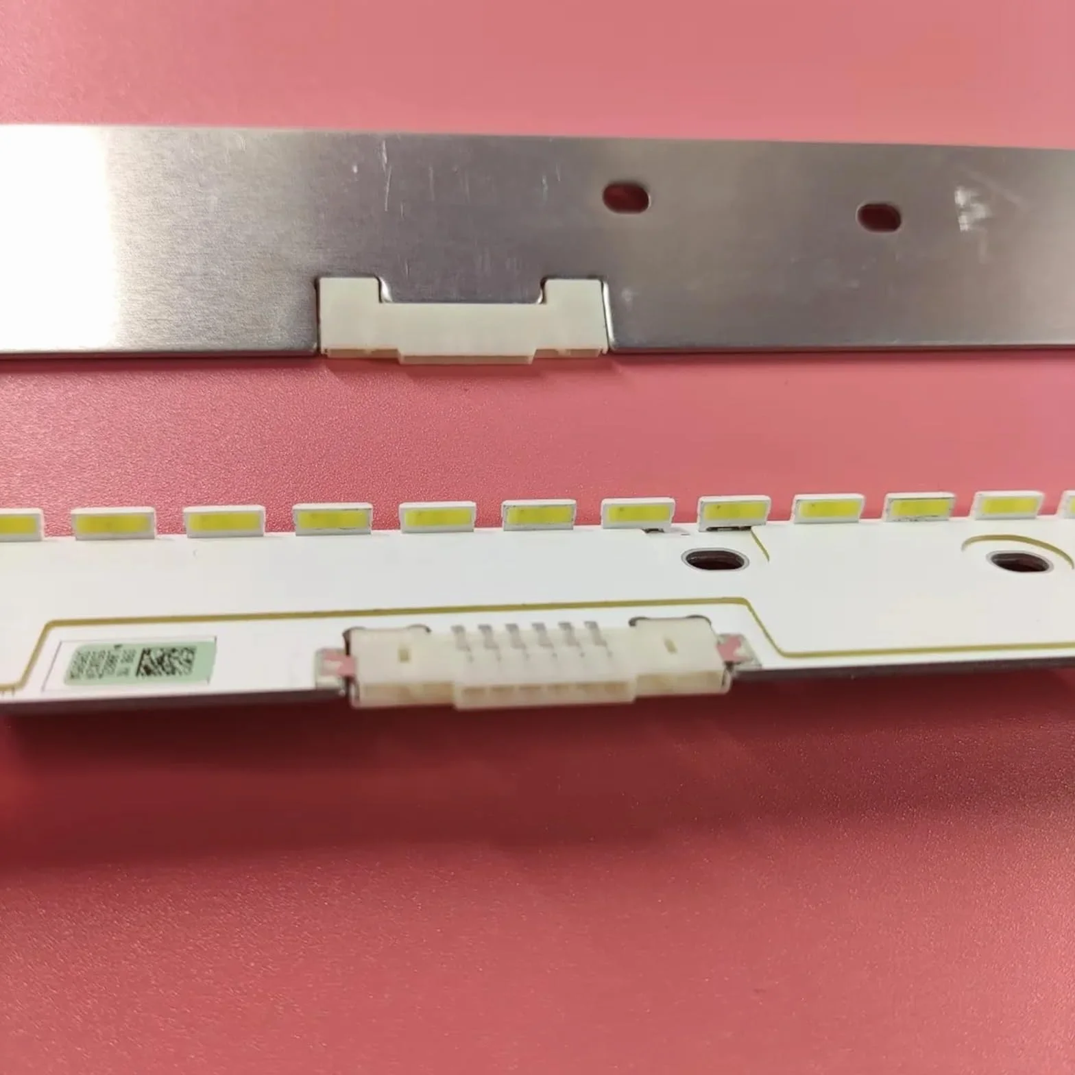Tira de LED compatible for V6ER_550SMA_LED66_R2 V6ER_550SMB_LED66_R2 UE55KU6500U UE55KU6450 HG55NE890 UE55KU6670 UE65MU6400 UE55MU6470U