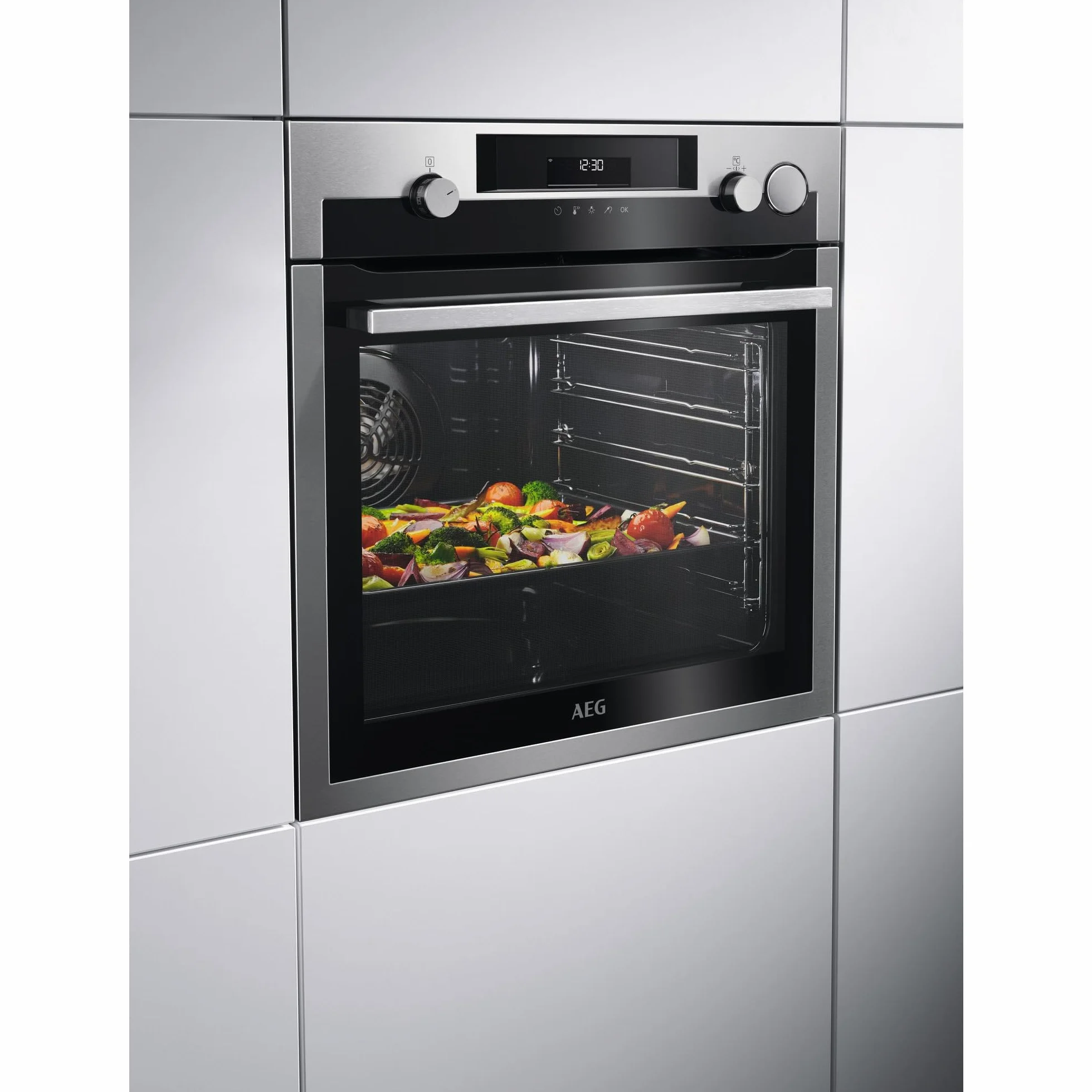AEG BPE577161M Horno Eléctrico Multifunción, 72 L, Limpieza Pirolítico, Integrable, Sonda Térmica, Función a Vapor, Display LCD Táctil, Ventilador XXL, Inox Antihuellas, Clase A+, Fabricado en DE