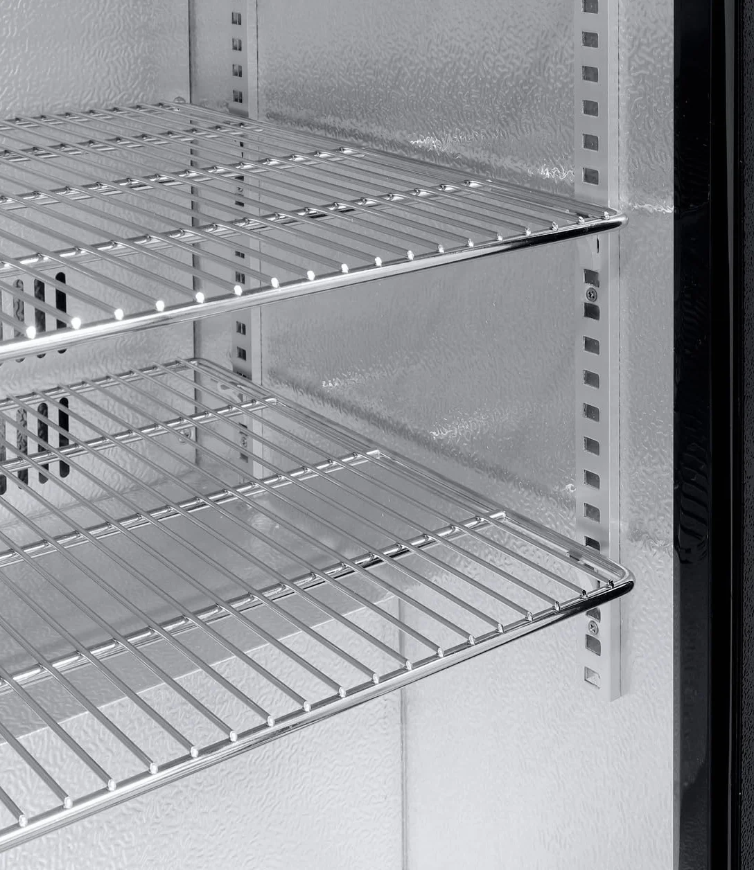 METRO Professional Refrigerador de bebidas GBC3002, 198 L, 90 x 53 x 86.5 cm, 160 W, Negro