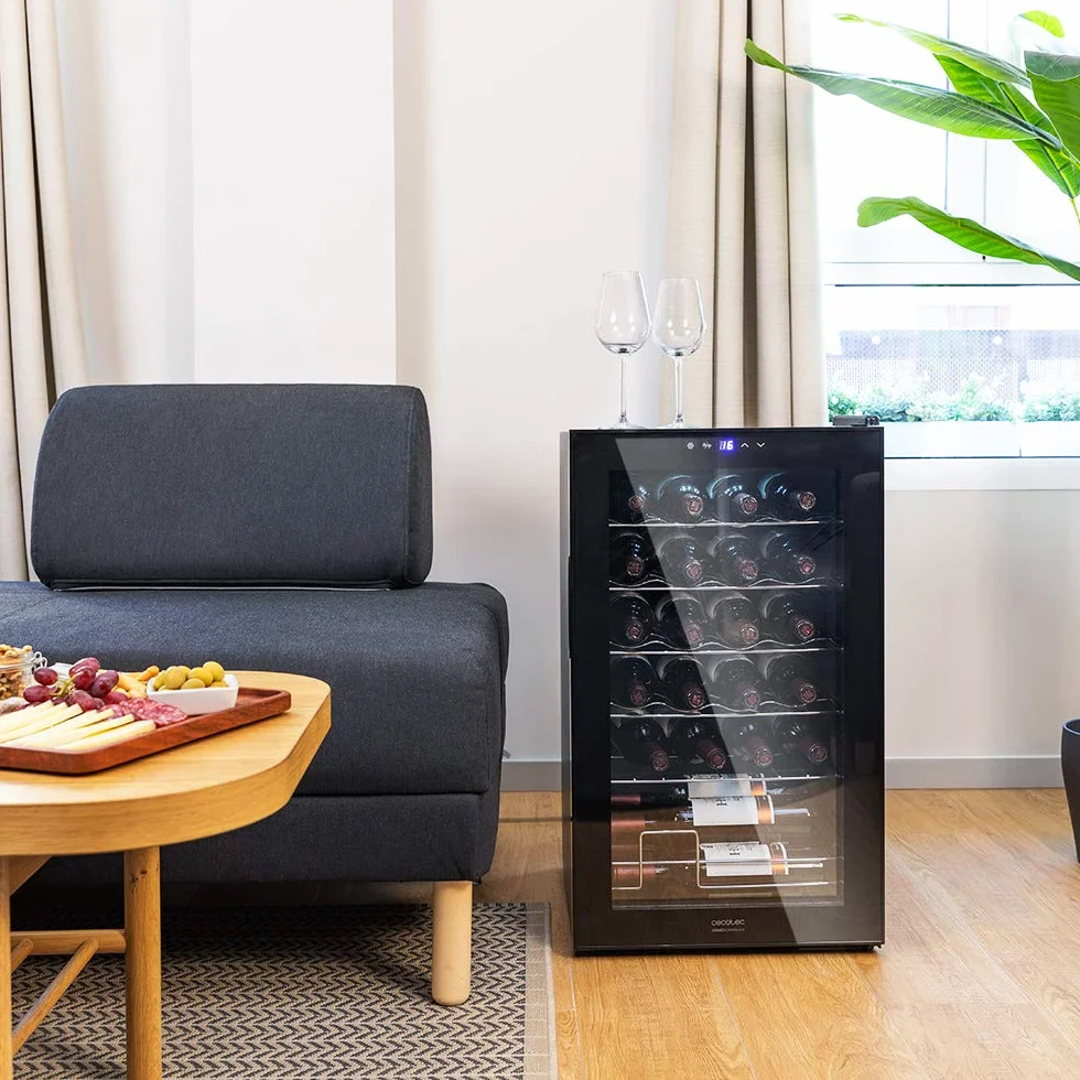 Cecotec Vinoteca 24 Botellas GrandSommelier 24000 Black. Compresor Silencioso, 5-18ºC, Control Táctil, Luz LED, Puerta Negra, Estantes Inox, Eficiencia Energética Clase G