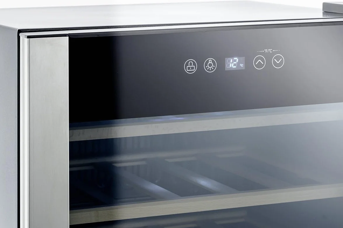 Exquisit® Vinoteca para 45 Botellas, 119L, Negro, Clase G, Dos Zonas de Temperatura 5-20°C, Control Digital LCD, Puerta Reversible de Cristal, Iluminación LED, Medidas (86,5 x 49,0 x 58,0 cm).