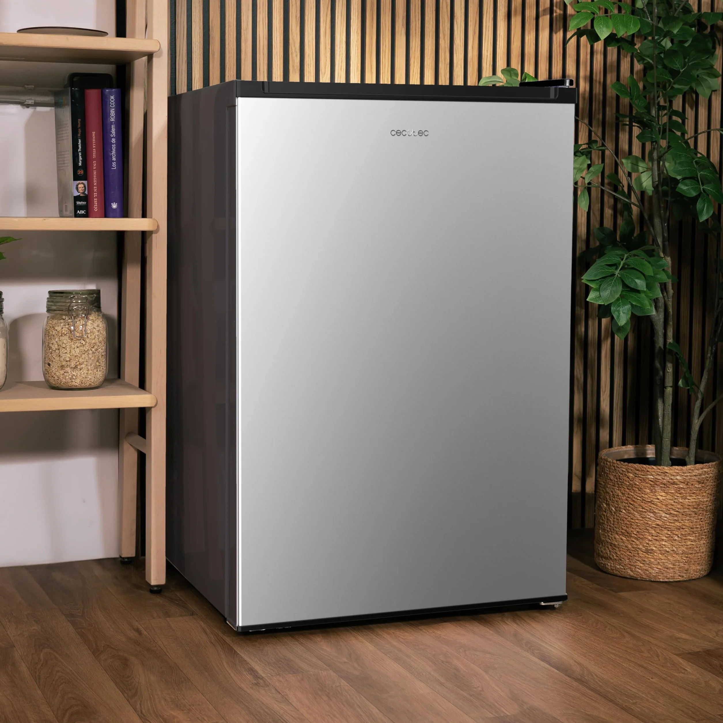 Cecotec Bolero CoolMarket TT 133L Mini Nevera Frigorífico 133L Inox Puerta Reversible Crisper Box Luz LED Defrost Control Temperatura Mecánico