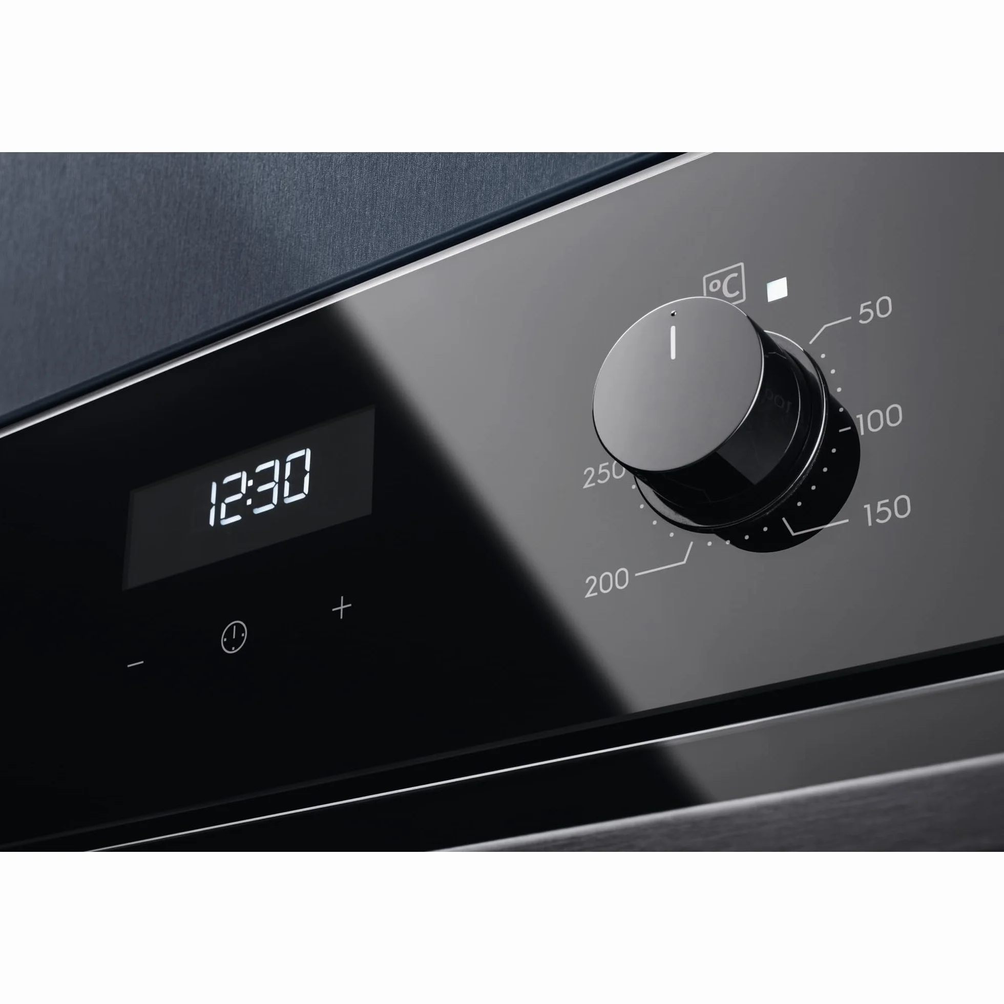 Electrolux OEF5H50BK – Horno Multifunción Serie 600 SurroundCook, 9 Funciones, Cavidad XXL, Display LED y Pantalla Táctil, Carriles Telescópicos 1 Nivel, INOX Antihuellas, Clase A+