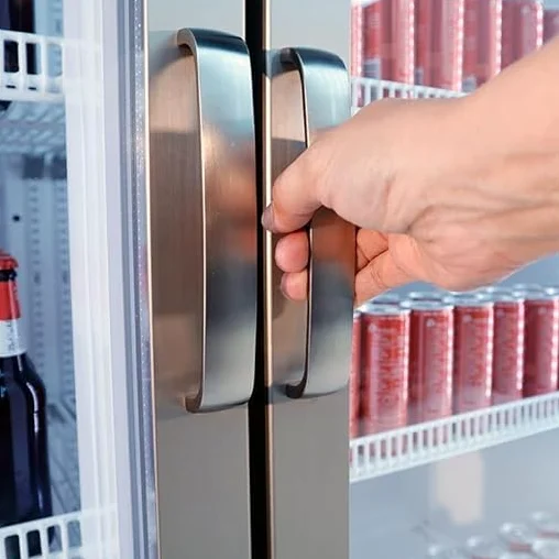 MBH - Nevera expositora vertical POTENCIADA doble puerta de cristal para hostelería. Armario frigorífico expositor refrigerado dos puertas abatibles para la restauración.