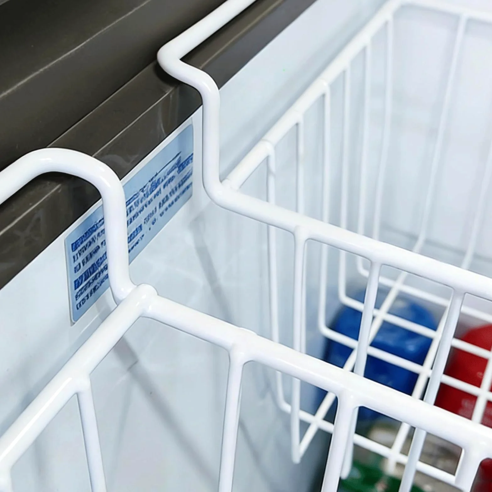 Contenedores organizadores para congelador de pecho, paquete de 2 cestas de almacenamiento de alambre de acero para congelador profundo, clasificación de alimentos de cocina con asas, para una fácil