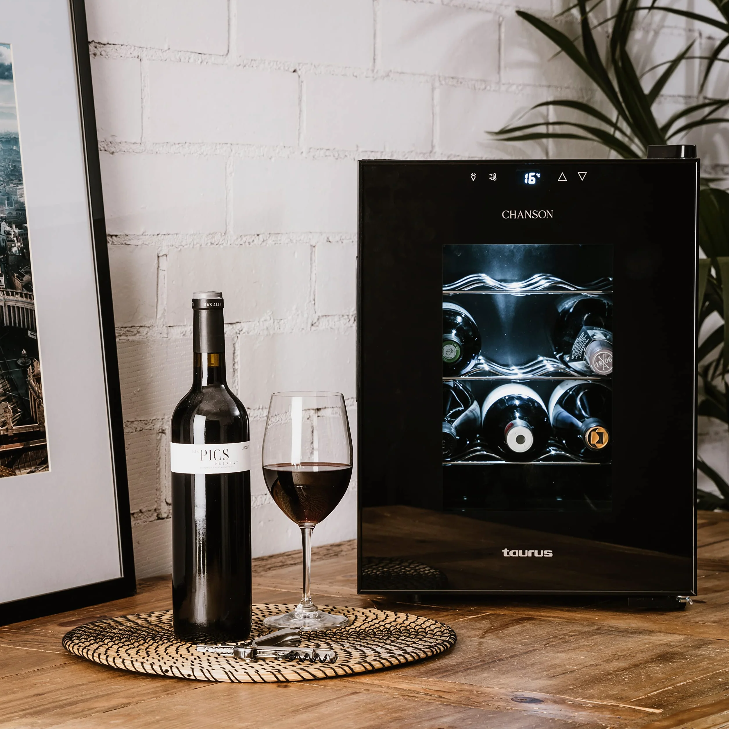 Taurus WC12T - Vinoteca termoeléctrica para 12 botellas, silenciosa, no vibra, aislamiento especial del interior, puerta de vidrio, temperatura regulable con panel táctil, suave luz interior, negro