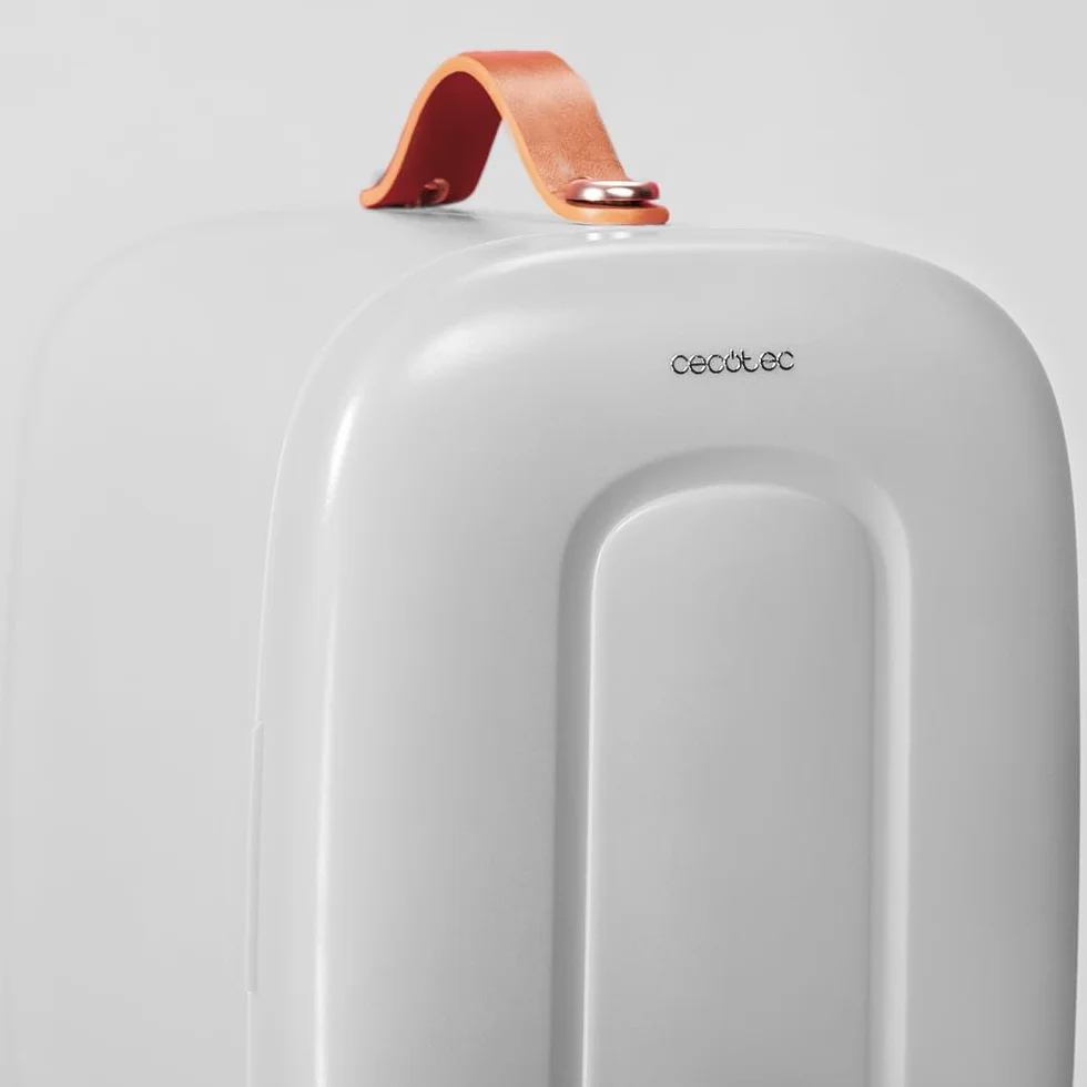 Cecotec Mini Nevera Bolero MiniCooling 4L Bora White, Funcionamiento 12V-220V, Compatible coche y caravanas, Función enfriamiento y calentamiento, Rango temperatura 5-65º, Transporte fácil