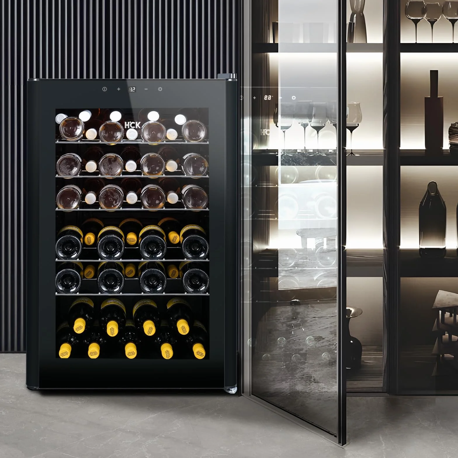 HCK Vinoteca, Nevera para Vinos 1 Zona de Refrigeración, 48 Botellas, 115 L, 4-22°C, Pequeña Nevera de 85 cm de Altura Con Panel Táctil, Silenciosa con Puerta de Vidrio, Negro