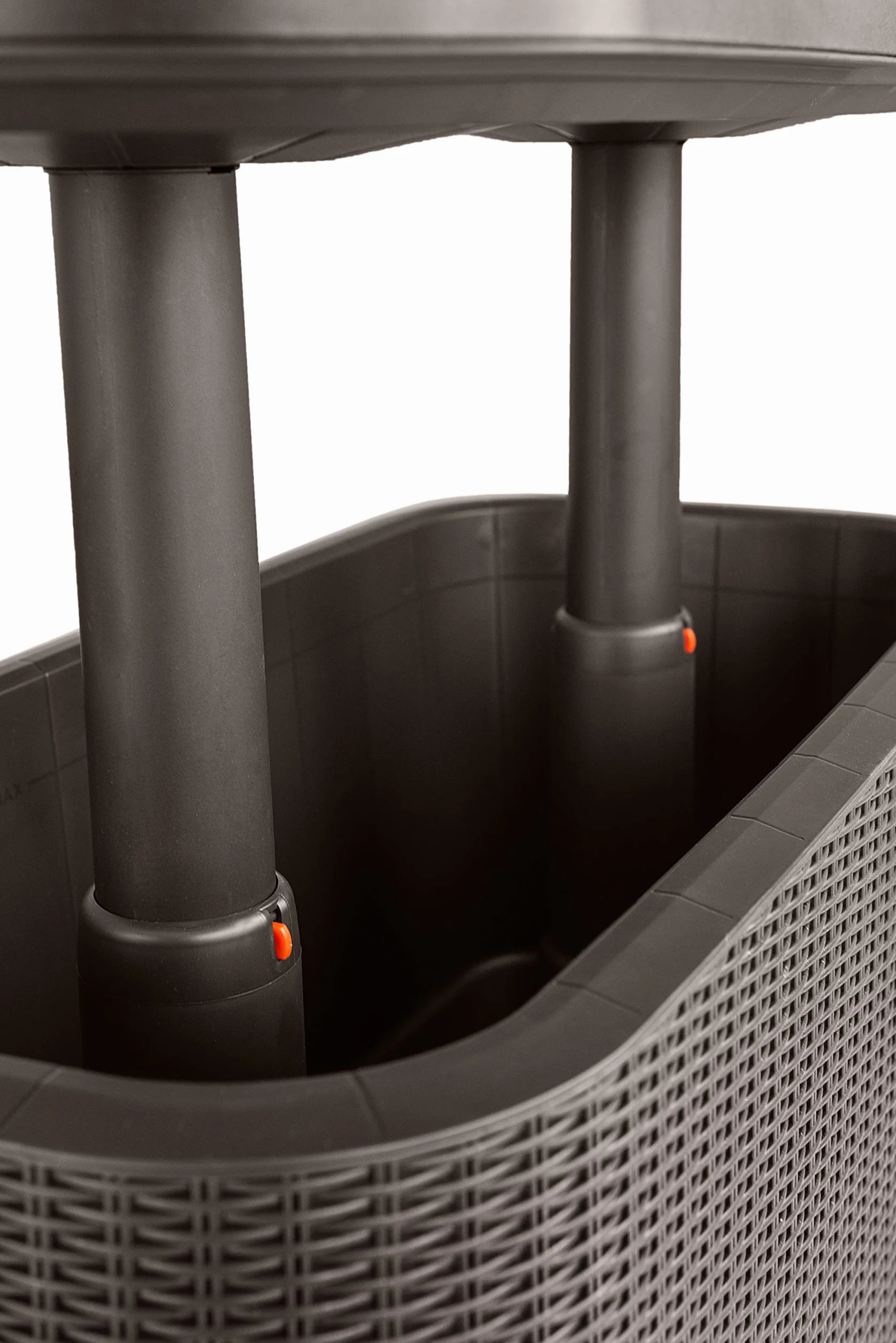 Keter Bevy Bar - Mesa Nevera para Exterior y Jardín, Capacidad 60L, Color marrón
