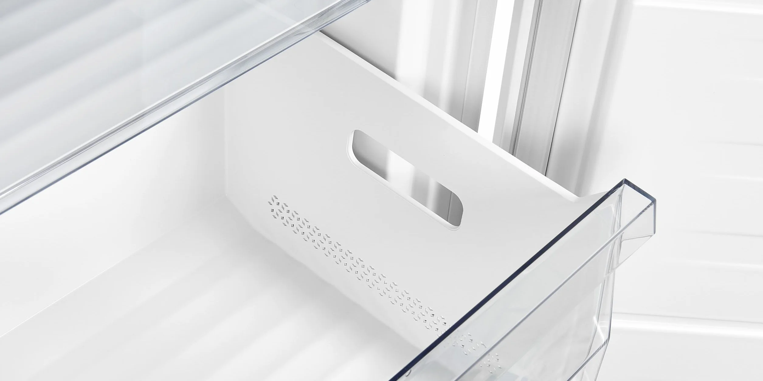 Exquisit® Congelador Vertical, 194L, Clase E, Color Blanco, 1 Puerta, 5 Cestos, Estante de Cristal,Tecnología No-Frost, Cajón XL, Altura Regulable, Consumo 219 kWh/año, Medidas 169,5x56x56,5 Cm.