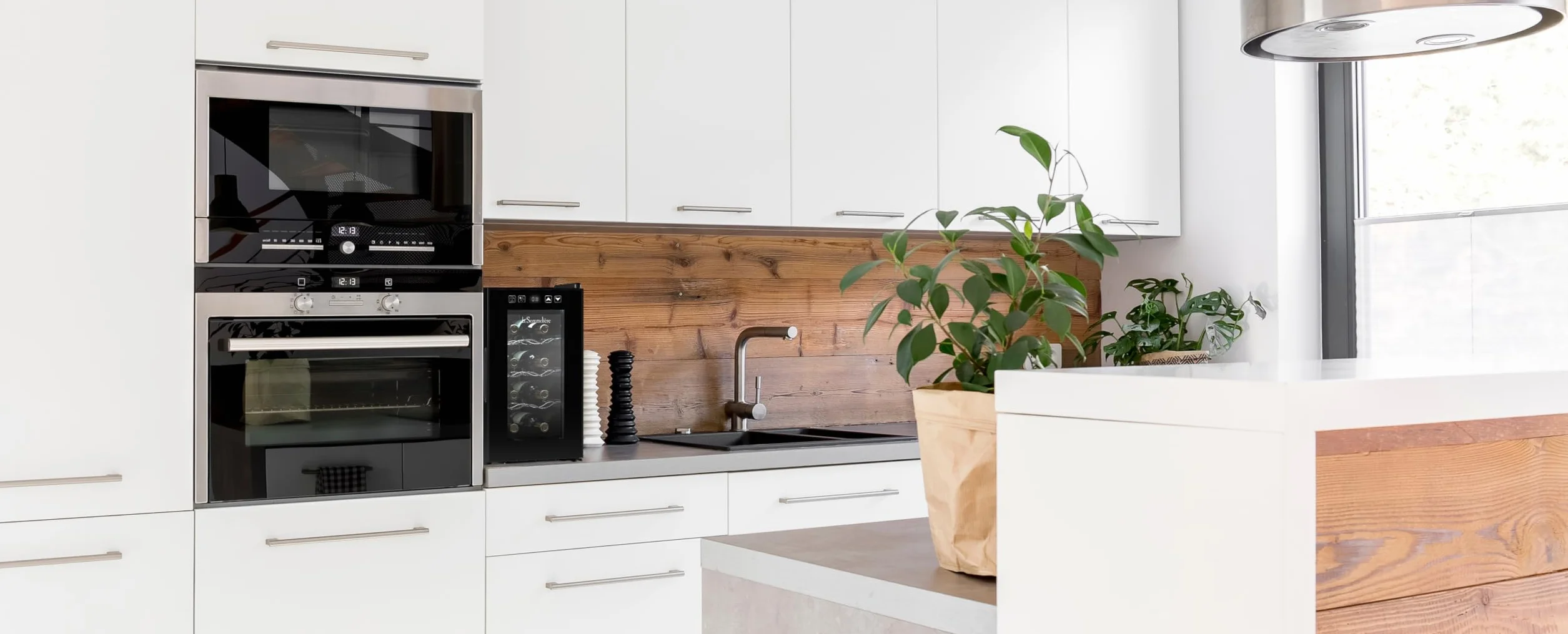 LA SOMMELIERE LS8E Vinoteca para 8 Botellas Termoeléctrica - Muy silenciosa - Diseño Moderno y Compacto